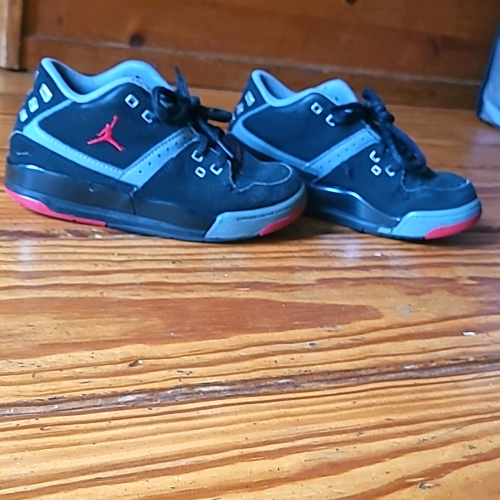 Jordan sneaker kids size 11c